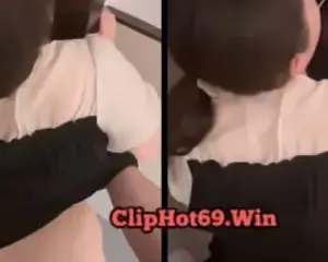 Clip sex Dập em trước cửa phòng – Cliphot69